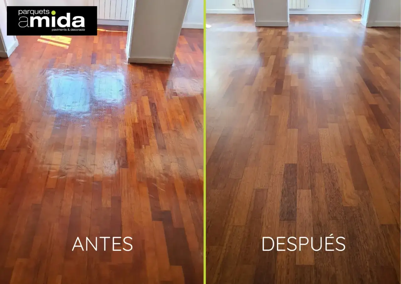 Parquet antes y despu&eacute;s de acuchillar. El suelo de madera recupera su brillo y color original.